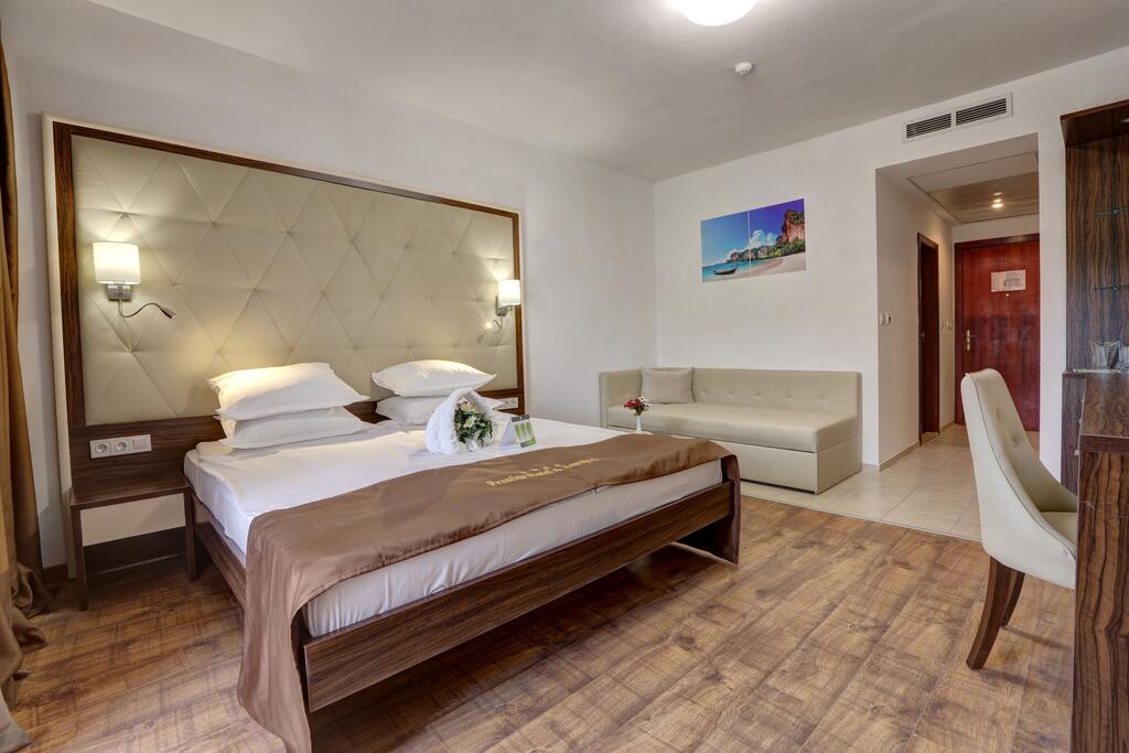 PRESTIGE_AQUAPARK__HOTEL_NISIPURILE_DE_AUR_BULGARIA_AIR_TOUR_TRAVEL